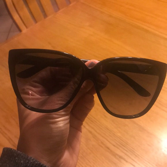 Gucci women’s shades